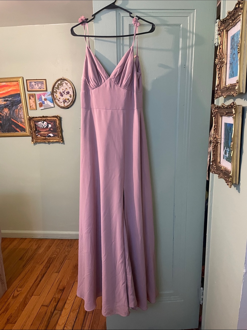 Elegant Mauve Spaghetti-Strap Maxi Dress